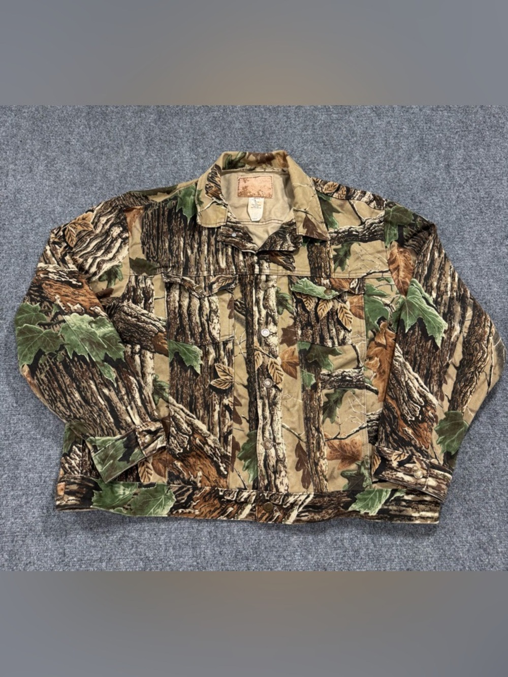 90s Vintage Wrangler Realtree Camo Trucker-Style Cotton Jacket Made in USA